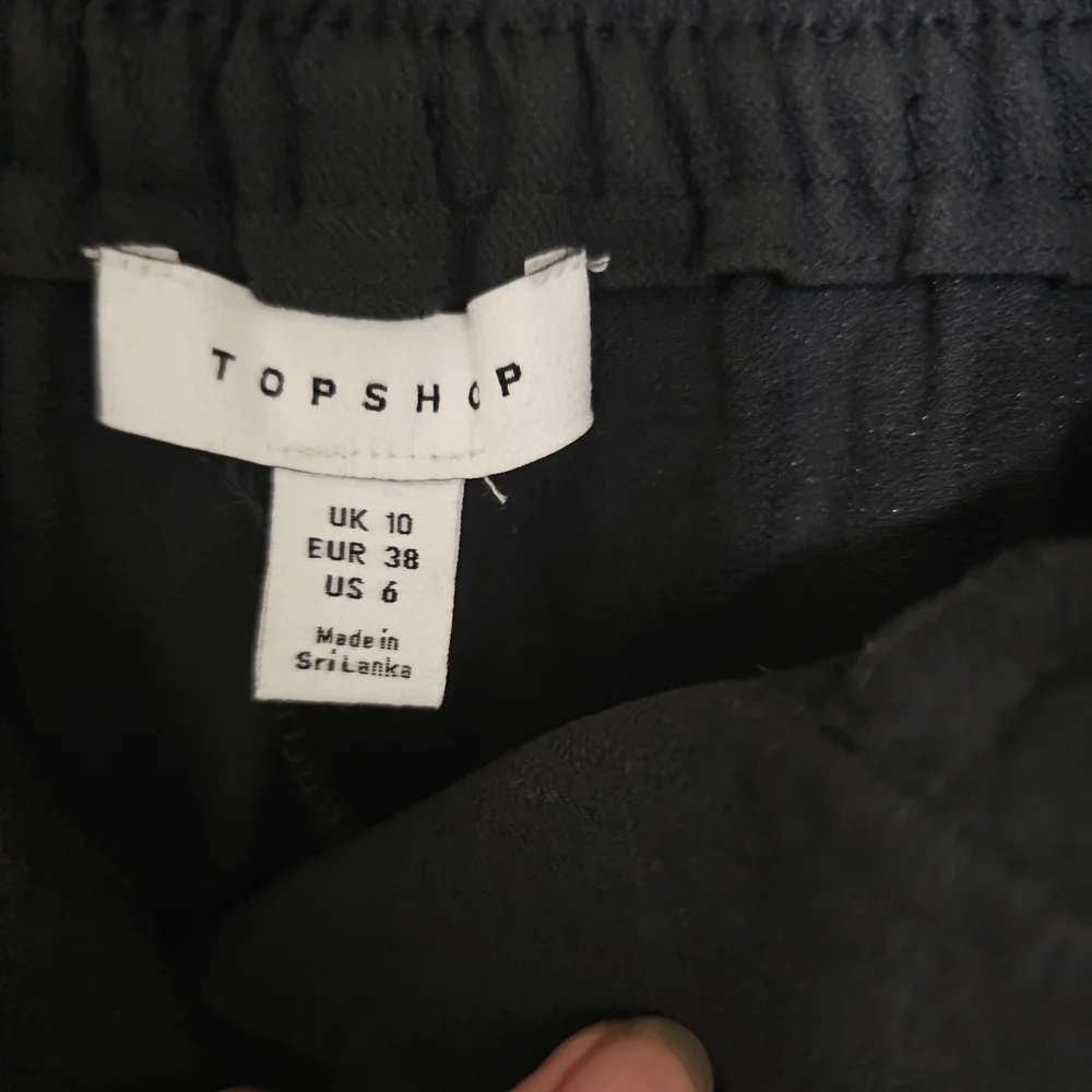 Topshop High-waisted Pleated Washed Black Women's Bermudas